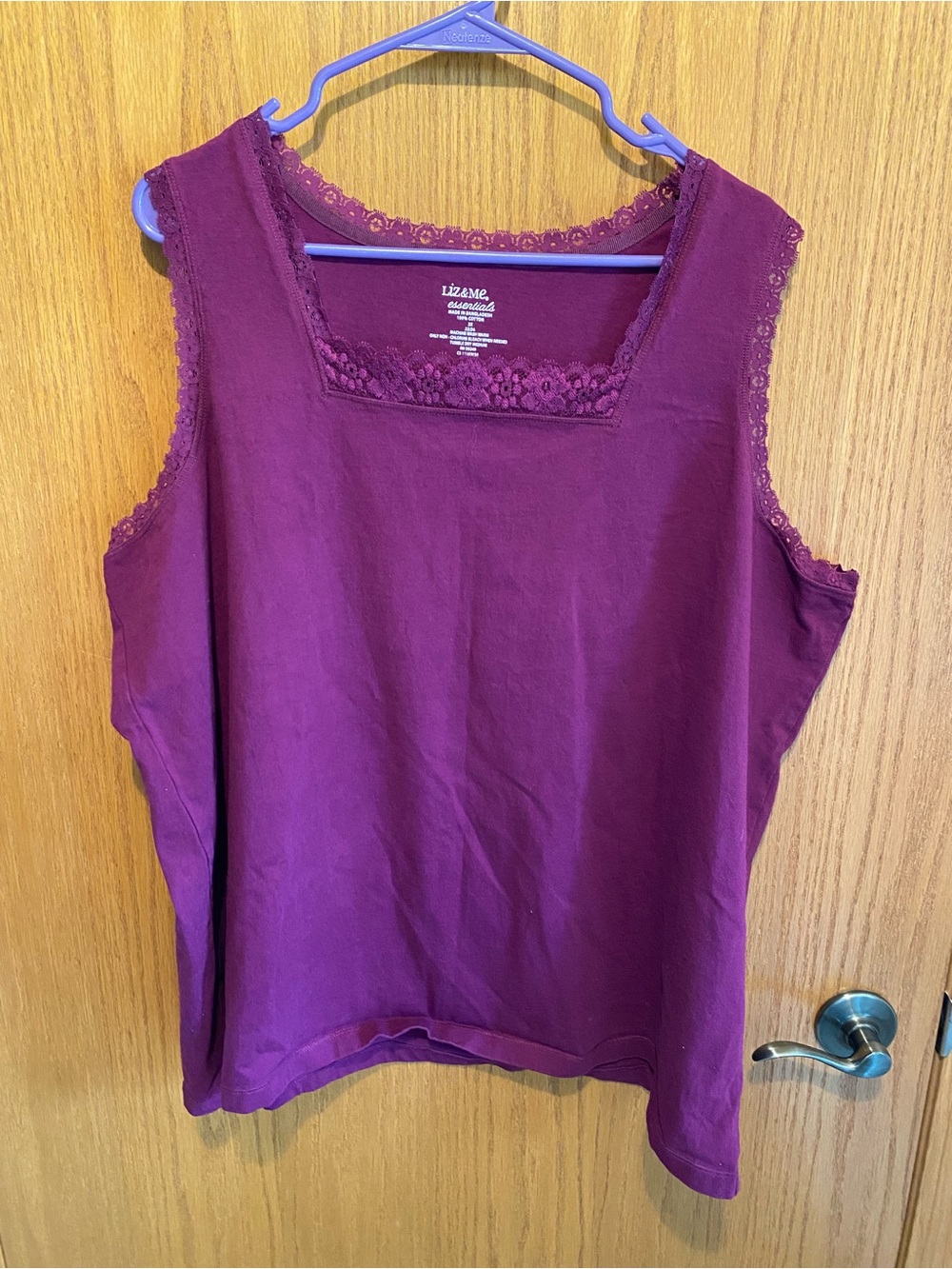 Liz & Me Women’s Sleeveless Top